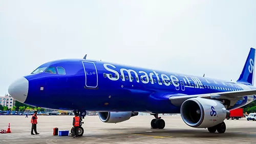 Smartee Denti-Technology Debuts Themed Airplane with Spring Airlines